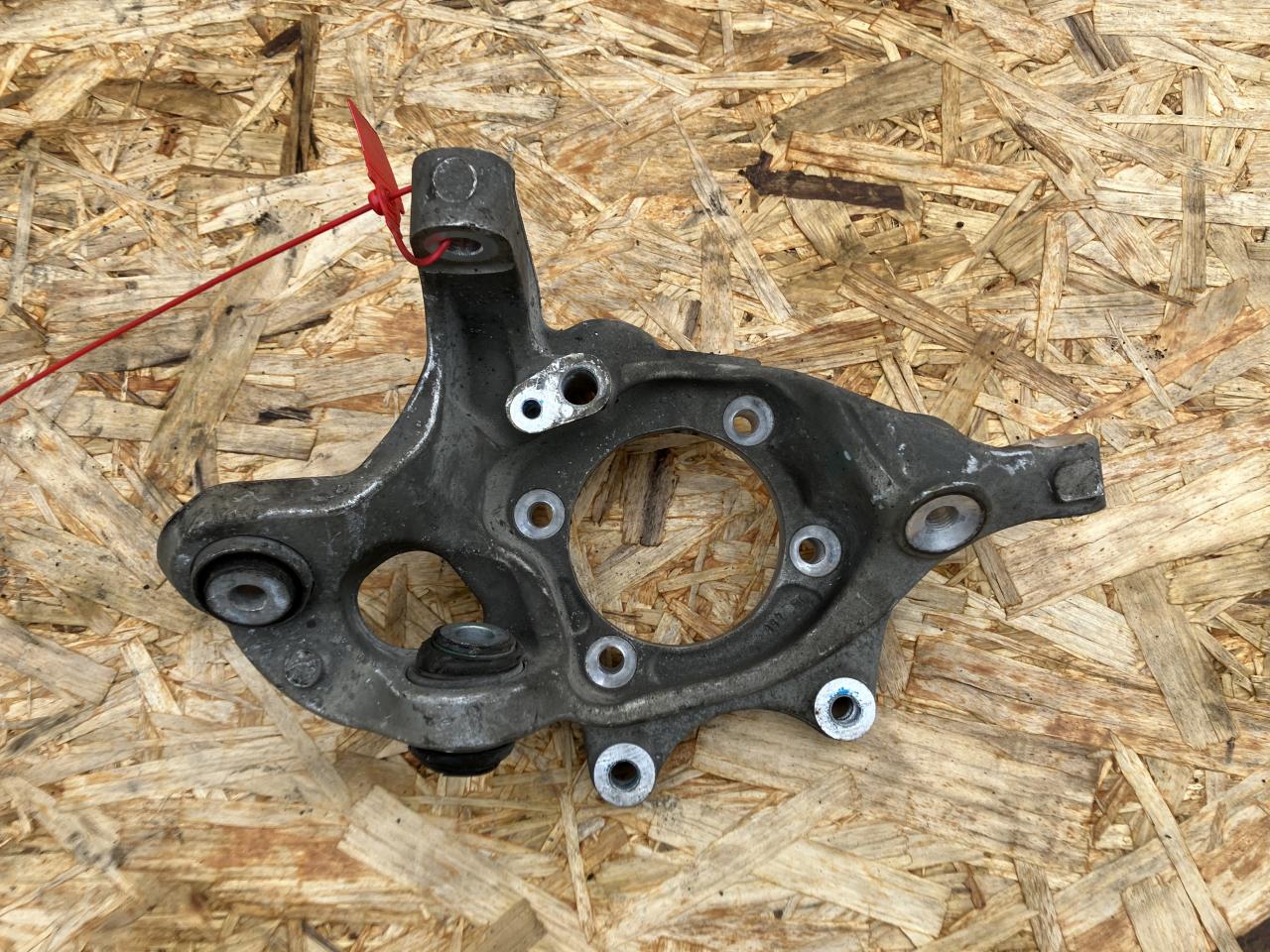 кулак задний правый Mercedes-Benz E-Класс W212/S212/C207/A207 2011, 3.5 л., M 276.952, бензин, АКПП, седан, A2123570206 - фото №1