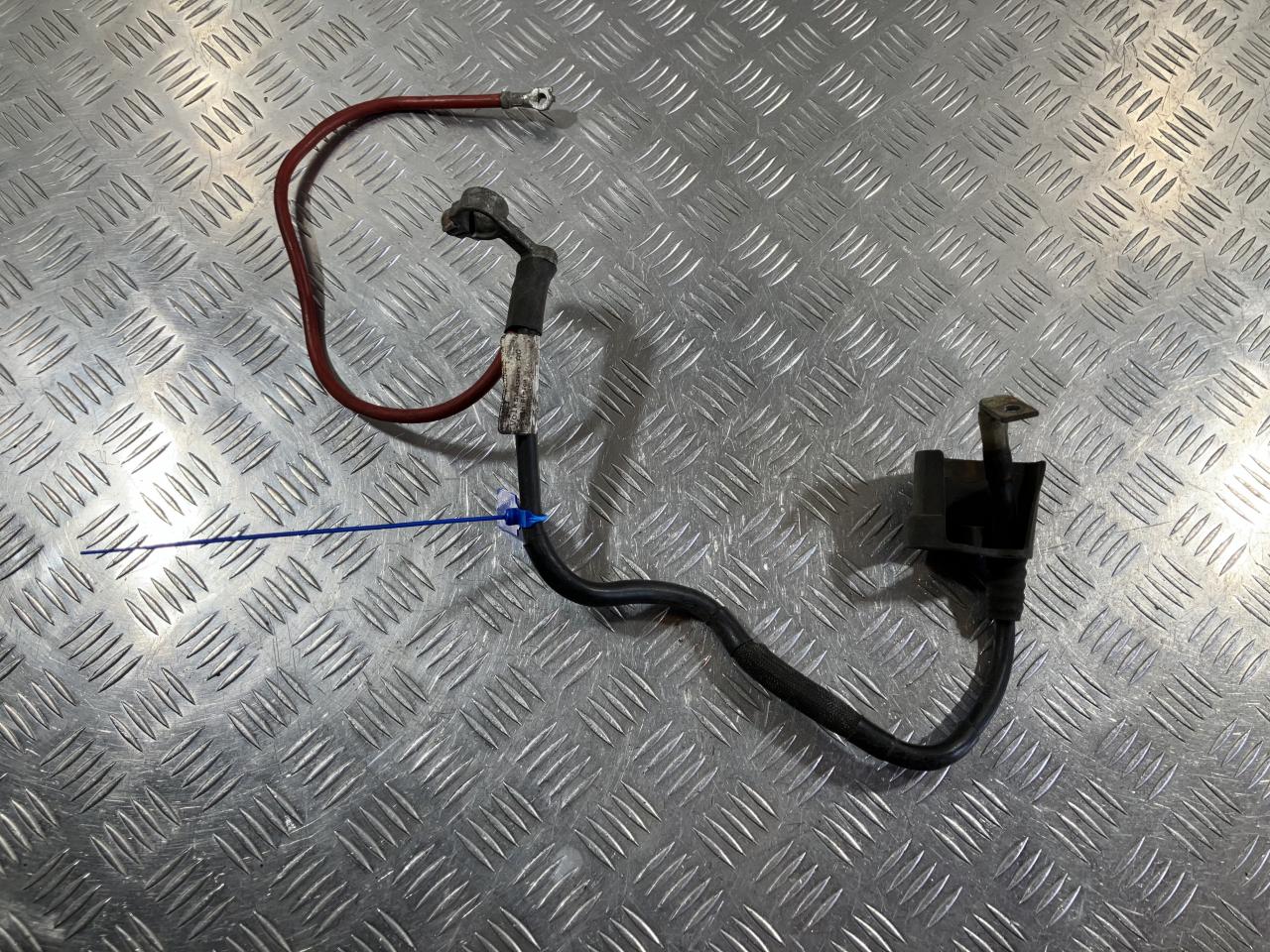 плюсовой провод аккумулятора Volkswagen Passat CC 1 поколение 2011, 2.0 л., CCZB, бензин, купе, 3C1971111AC, 1K0971228M - фото №1