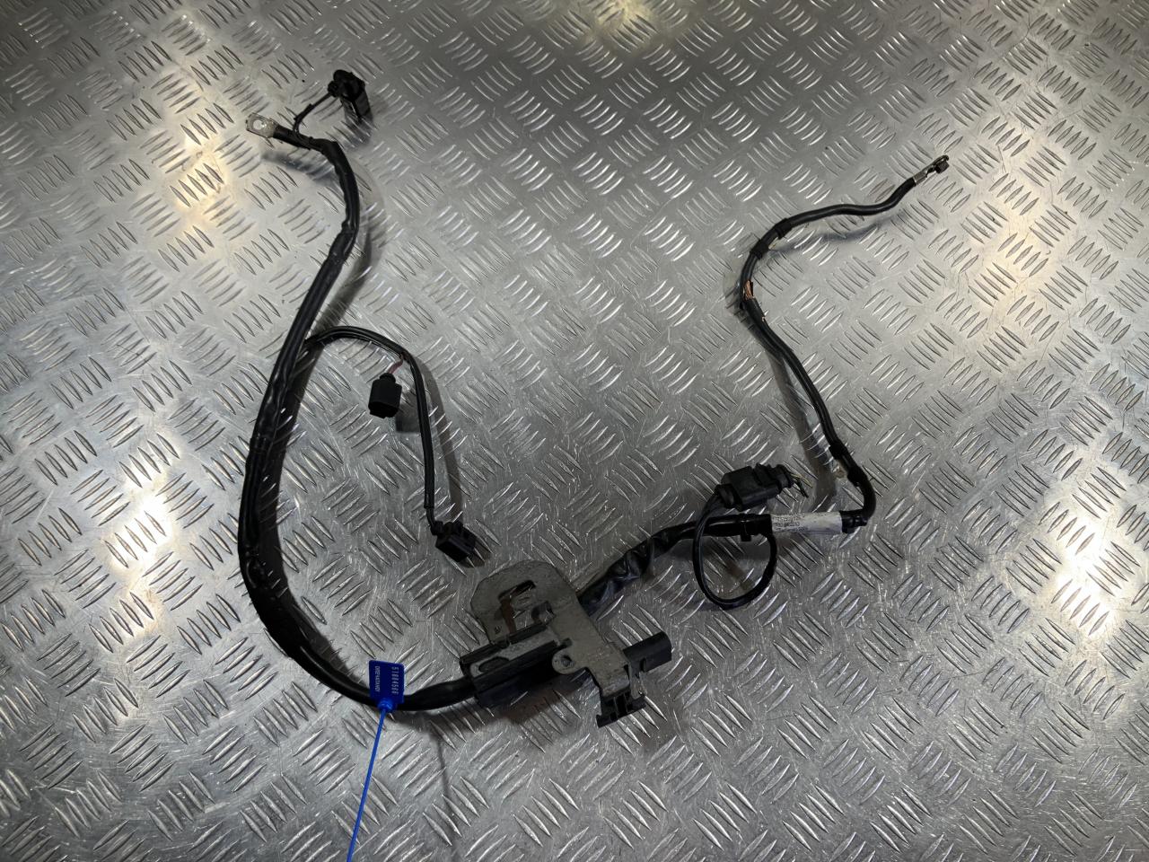 провод высоковольтный Volkswagen Passat CC 1 поколение 2011, 2.0 л., CCZB, бензин, купе, 3C0971230HG - фото №1
