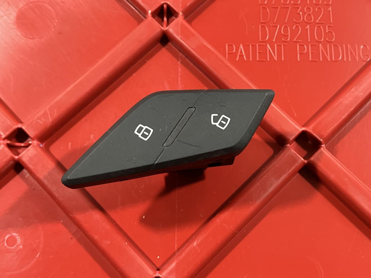 Кнопка блокировки двери Audi A8 D4/4H 2012, 4.2 л., CDRA, бензин, АКПП, седан, 4H0962108B - фото №1