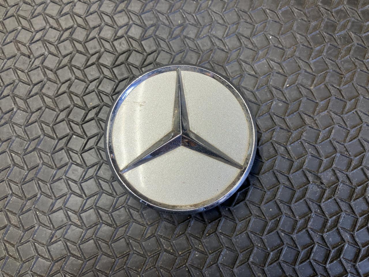 колпачок литого диска Mercedes-Benz GL-Класс X164 2009, 4.7 л., M 273.922, бензин, 2204000125 - фото №1