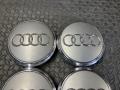 колпачок литого диска Audi Q7 4L 2008, 4.2 л., BAR, бензин, АКПП, внедорожник 5 дв., 4L0601170 - фото №6