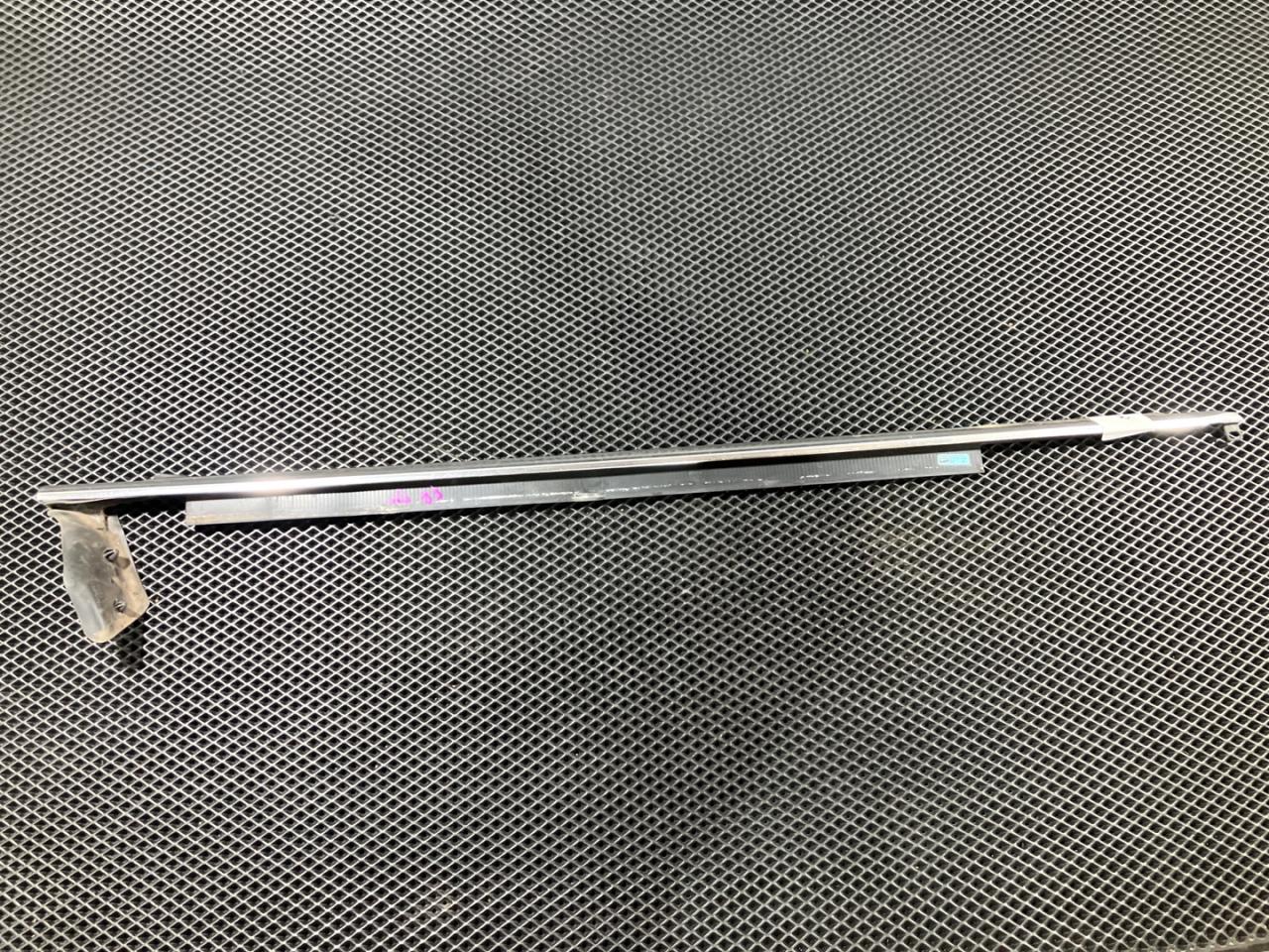 молдинг двери передней правой Audi A8 D4/4H 2012, 4.2 л., CDRA, бензин, АКПП, седан, 4H0853284B - фото №1