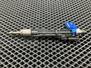 форсунка BMW 5 серия F10/F11 [рестайлинг] 2014, 3.0 л., N55 B30 A, бензин, АКПП, седан, 13647597870, 0261500109