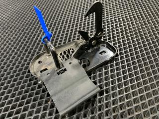 захватный крюк капота Volkswagen Passat CC 1 поколение 2012, 2.0 л., CCZB, бензин, АКПП, 3C8823480