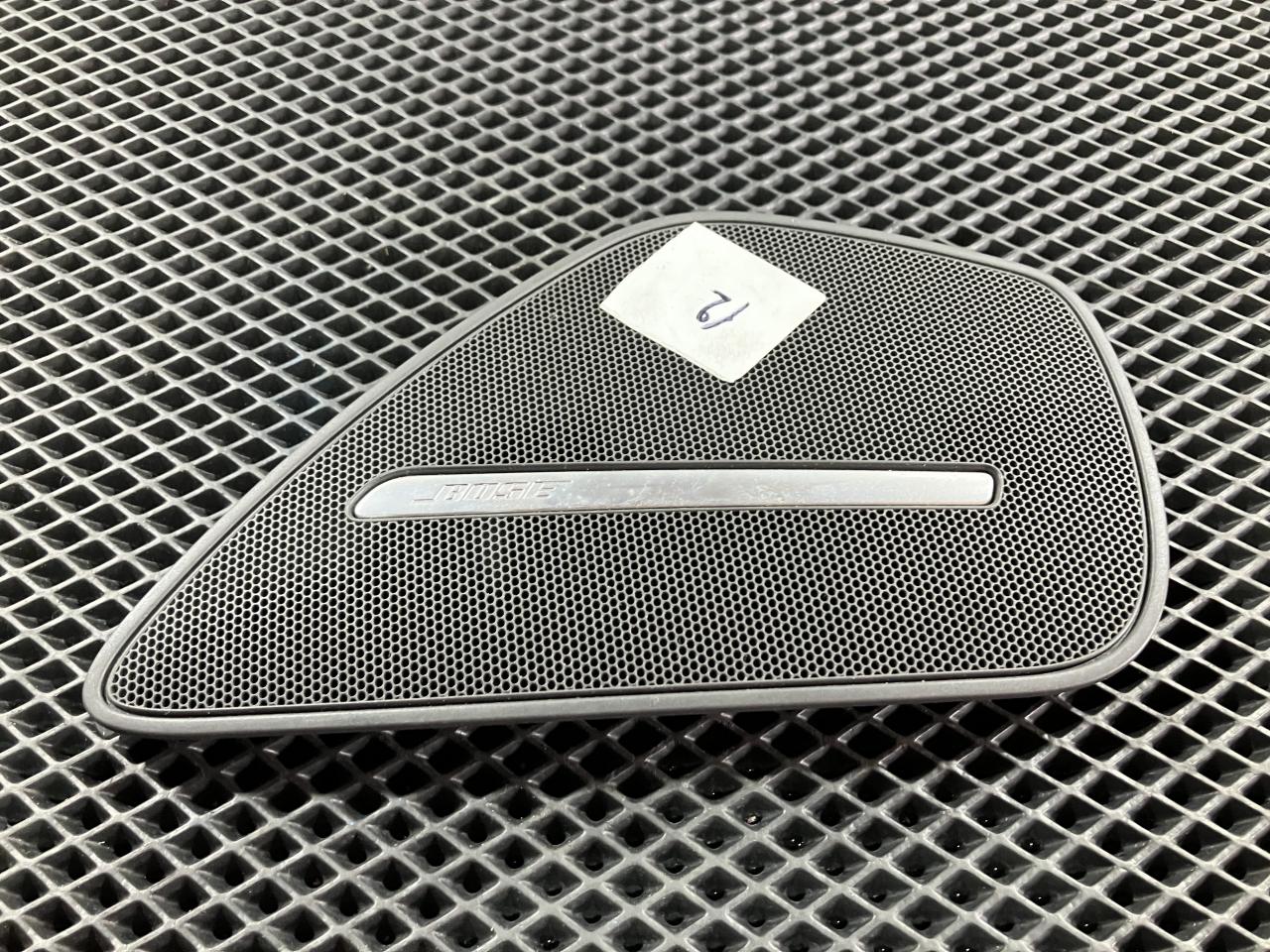 сетка на динамик двери задней левой Audi A8 D4/4H 2012, 4.2 л., CDRA, бензин, АКПП, седан, 4H0868451A - фото №1