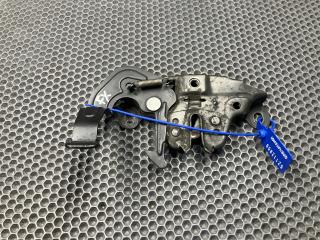 замок капота Infiniti FX35 1 поколение 2006, 3.5 л., VQ35DE, бензин, АКПП, внедорожник 5 дв.