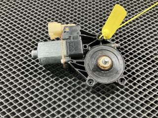 моторчик стеклоподъемника задний левый Land Rover Discovery 5 поколение 2017, 3.0 л., бензин, внедорожник 5 дв., 0130822792, E840368008A, 20170505