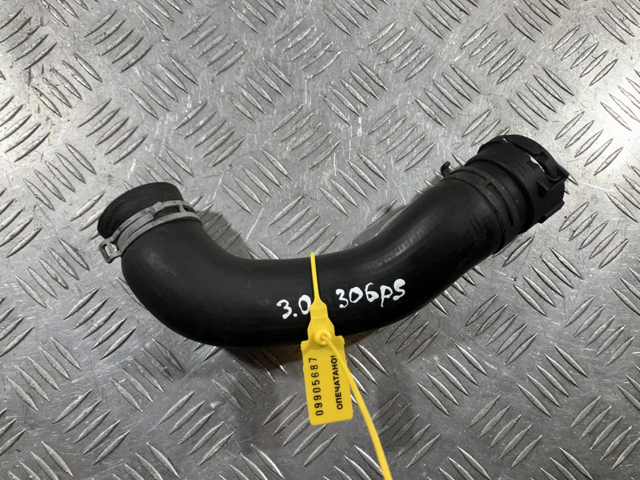 патрубок (трубопровод, шланг) Jaguar F-Pace 1 поколение 2018, 3.0 л., 306PS, бензин, внедорожник 5 дв. - фото №1
