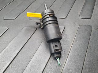 насос (моторчик) омывателя стекла Audi A6 4F/C6 2006, 3.2 л., BKH, бензин, АКПП, седан, 1T0955651A