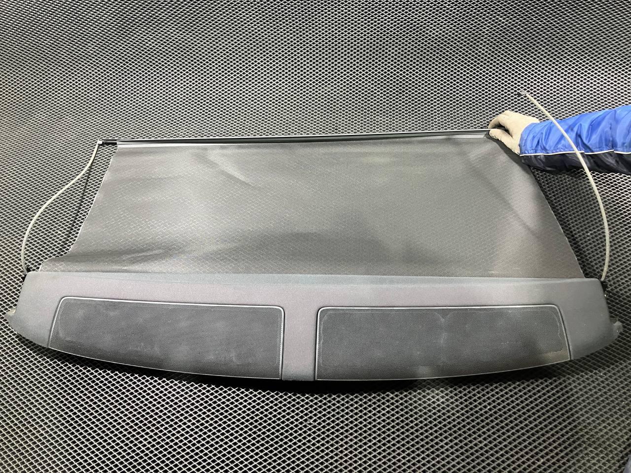 шторка солнцезащитная задняя Audi A8 D4/4H 2010, 4.2 л., CDRA, бензин, АКПП, седан, 4H4863412, 4H4863412CV5 - фото №1