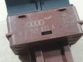 кнопка открытия лючка топливного бака Audi A6 4F/C6 2006, 3.2 л., BKH, бензин, АКПП, седан, 4F0959833A - фото №8