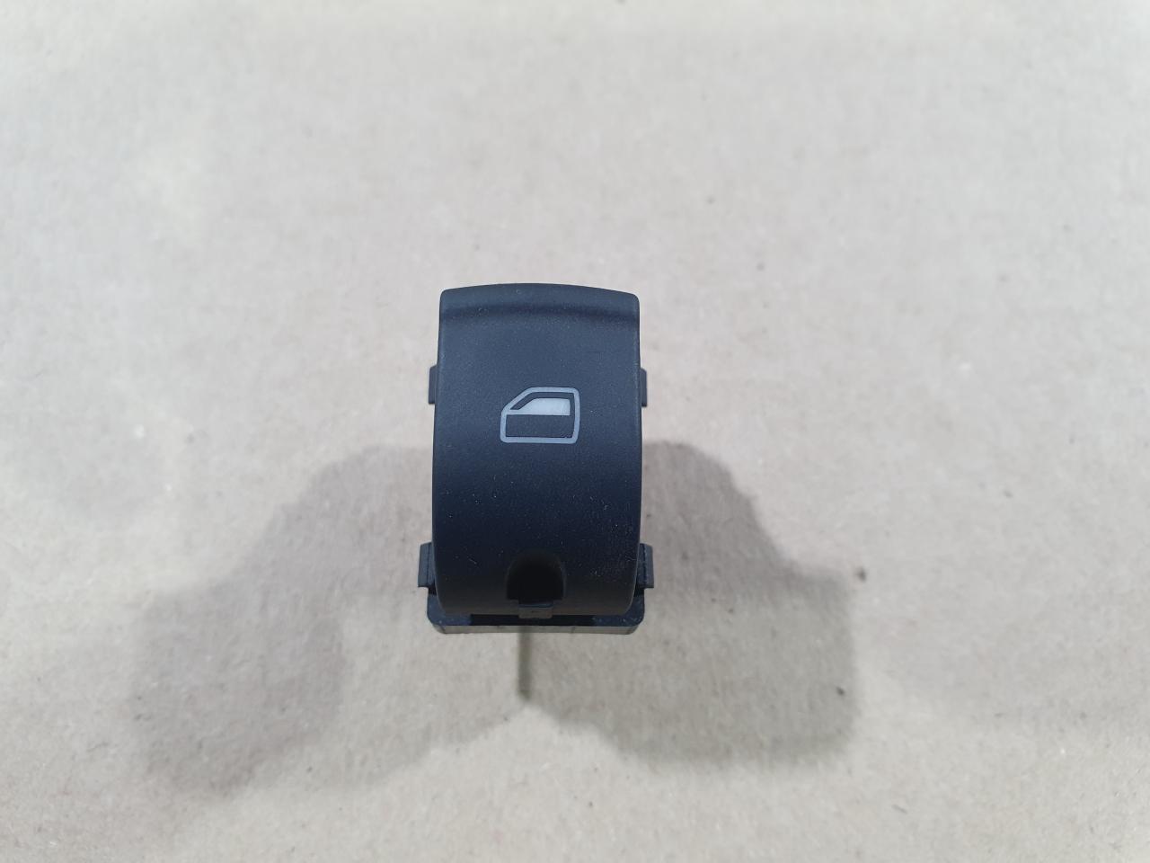 кнопка стеклоподъемника двери Audi Q7 4L 2008, 4.2 л., BAR, бензин, АКПП, внедорожник 5 дв., 4F0959855 - фото №1