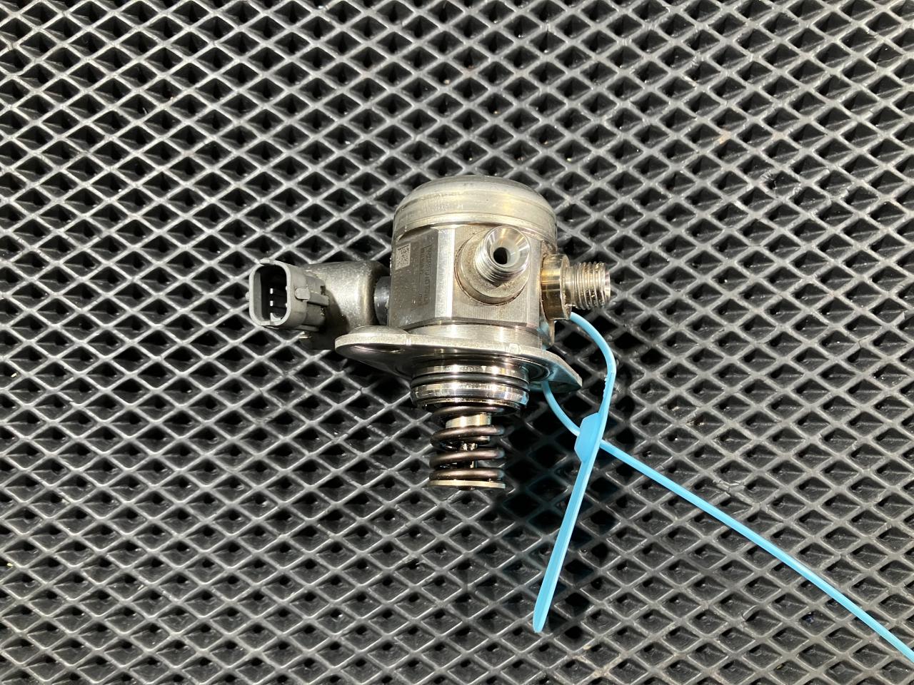 ТНВД Land Rover Range Rover Sport 2 поколение 2016, 3.0 л., 306PS, бензин, внедорожник 5 дв., C2Z31828, 0261520198, DX23-9D376-AA, DX23-9D376-AB - фото №1