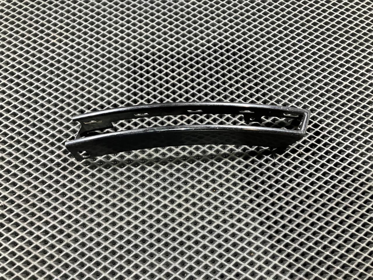 поворотник левый Volkswagen Passat B6 2005, 2.0 л., BPY, бензин, 3C0807717A - фото №1