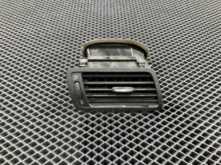 дефлектор обдува салона Volkswagen Passat B6 2005, 2.0 л., BPY, бензин, 3C1819702F, 3C1819702E
