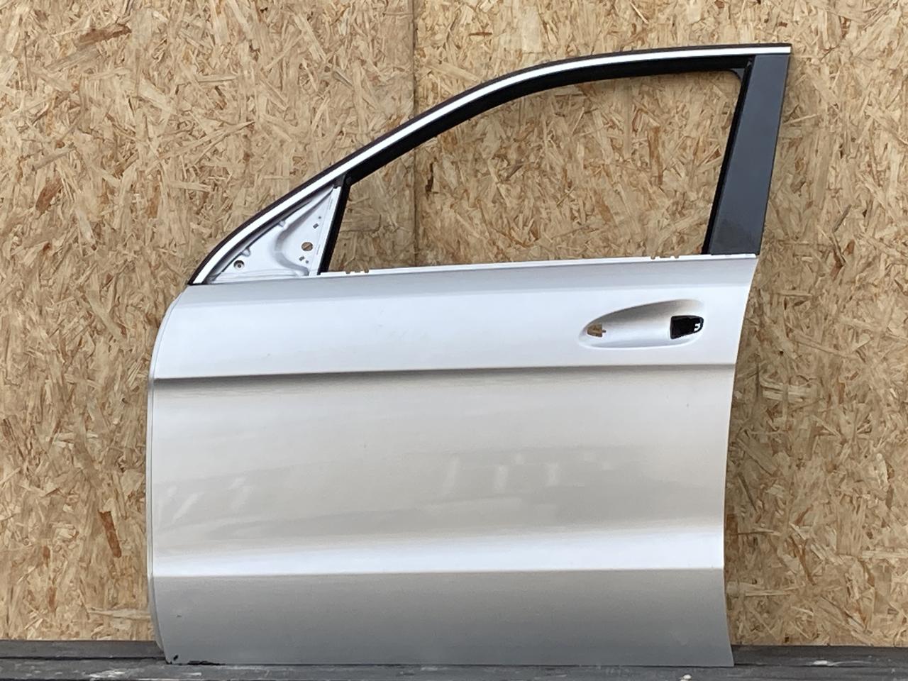 дверь передняя левая Mercedes-Benz M-Класс W166 2015, 4.7 л., M 278.928, бензин, АКПП, внедорожник 5 дв., A1667200105 - фото №1