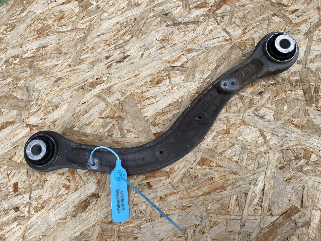 рычаг задний правый Land Rover Range Rover Sport 2 поколение 2014, 5.0 л., 508PS, бензин, АКПП, внедорожник 5 дв., CPLA-5501-B, CPLA2A669AC, LR037690, LR139241, LR172512 - фото №1