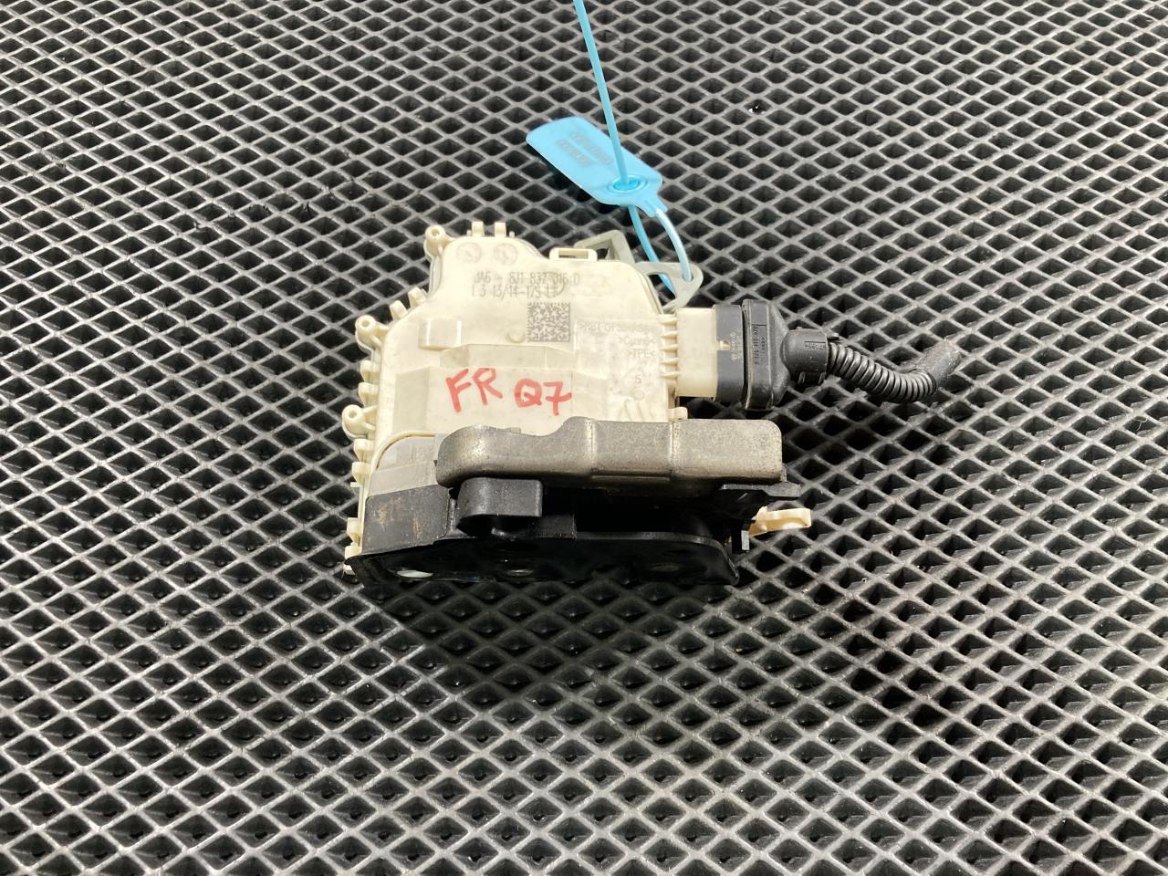 замок двери передней правой Audi A7 4G 2014, 3.2 л., CALB, бензин, 8J1837016D - фото №1