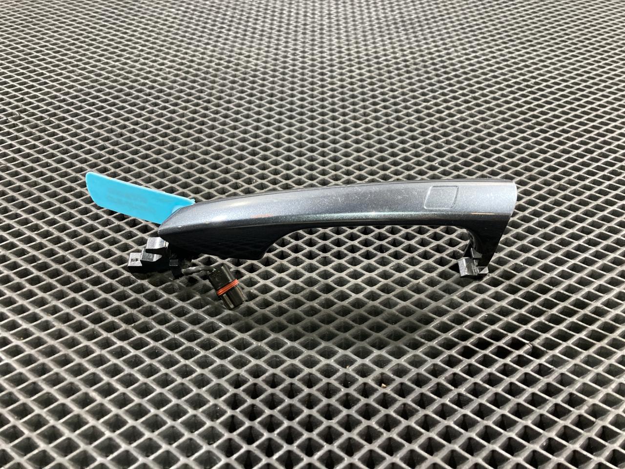 ручка наружная Mercedes-Benz GL-Класс X166 2015, 4.7 л., M 278.928, бензин, АКПП, внедорожник 5 дв., A2047601370 - фото №1