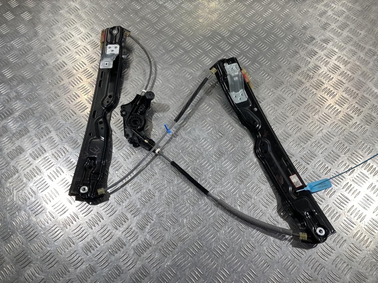 стеклоподъемник передний левый Jaguar XE 1 поколение X760 2017, 5.0 л., 508PN, бензин, АКПП, GX7323201AF, T4N29081, T4N19511 - фото №1