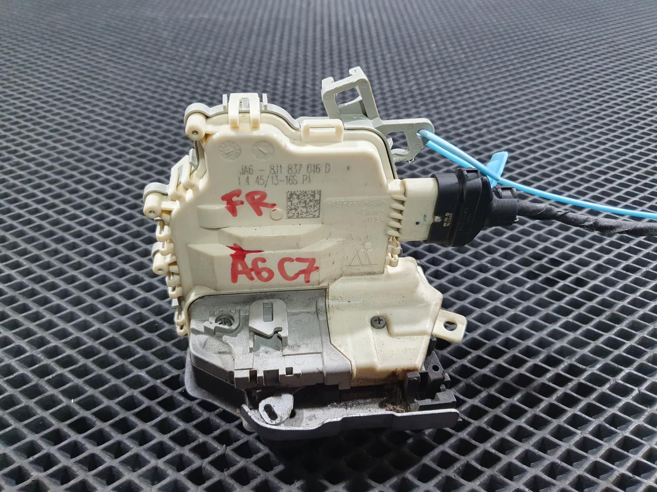 замок двери передней правой Audi A6 4G/C7 2013, 3.0 л., бензин, седан, 8J1837016D - фото №1