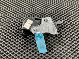 стекло кузовное боковое левое Mercedes-Benz GL-Класс X166 2012, 4.7 л., M 278.928, бензин, АКПП, внедорожник 5 дв., A1666700004