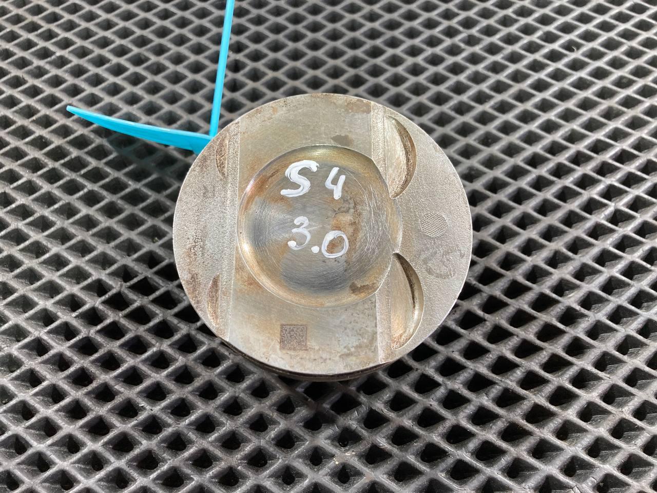 поршень Audi S4 B9 2018, 3.0 л., CWGD, бензин, АКПП, седан, 06M107066AB, 06M107066AD, 06M107066AK - фото №1