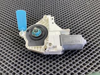 моторчик стеклоподъемника передний правый Audi A8 D4/4H 2011, 4.2 л., CDRA, бензин, седан, 8K0959802B