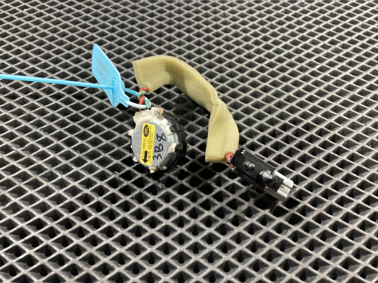 динамик высокочастотный (пищалка) Jaguar XE 1 поколение 2016, 2.0 л., бензин, седан, BJ32-18808-AC, C2Z22814, LR025875 - фото №1