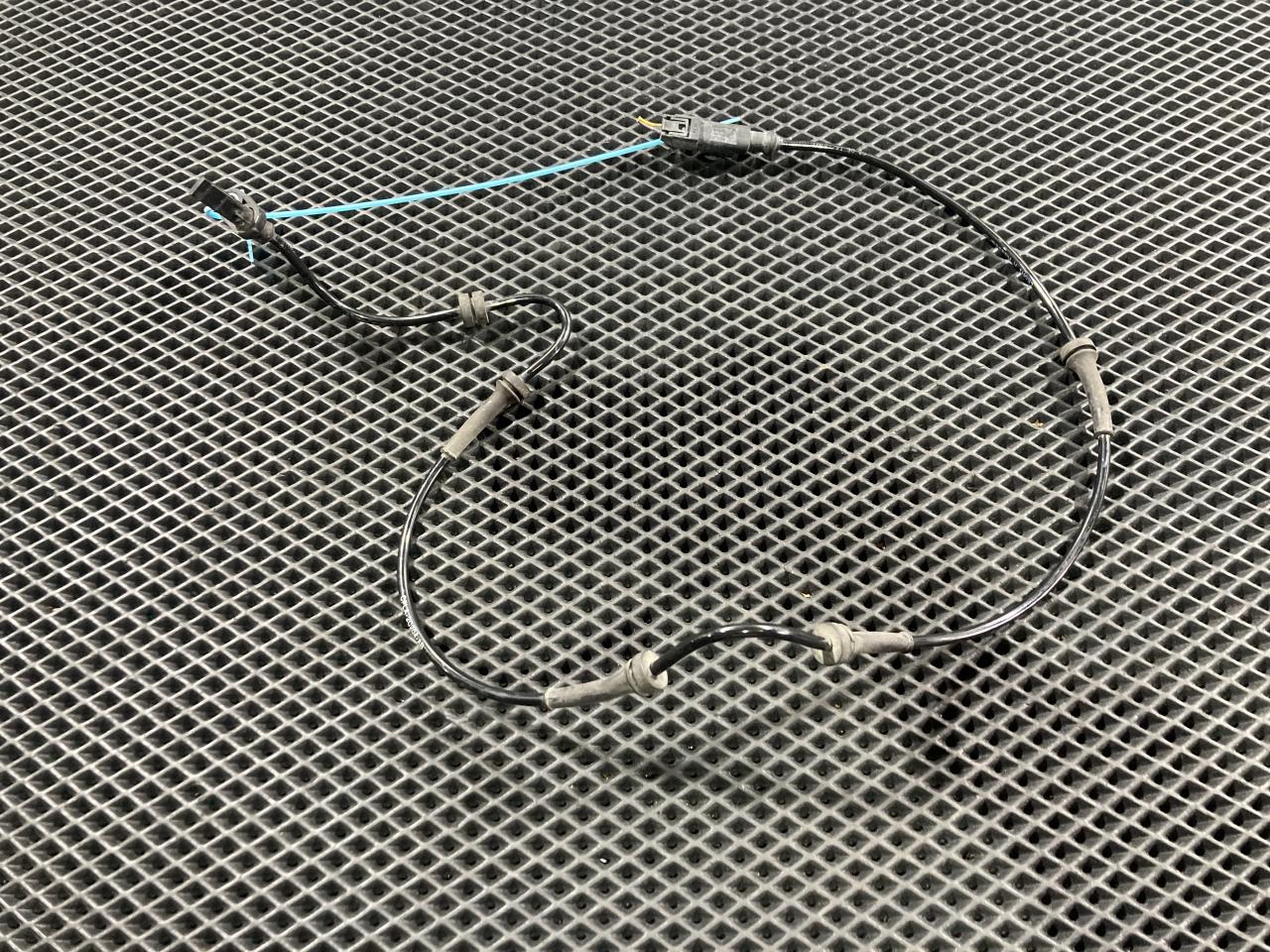 датчик ABS Land Rover Range Rover Sport 2 поколение 2014, 3.0 л., 306PS, бензин, внедорожник 5 дв., CPLA2C204AB, LR033461 - фото №1