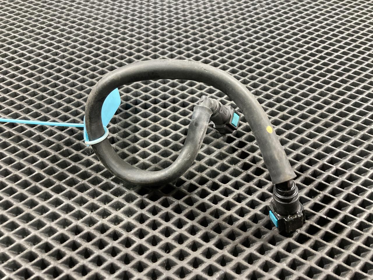 трубка топливная Lexus LS 4 поколение 2007, 4.6 л., 1UR-FSE, бензин, АКПП, седан, 2327338010 - фото №1