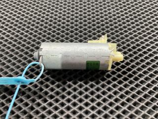 моторчик регулировки сиденья Audi Q7 4L [рестайлинг] 2011, 3.0 л., CTWB, бензин, внедорожник 5 дв., 0130002529