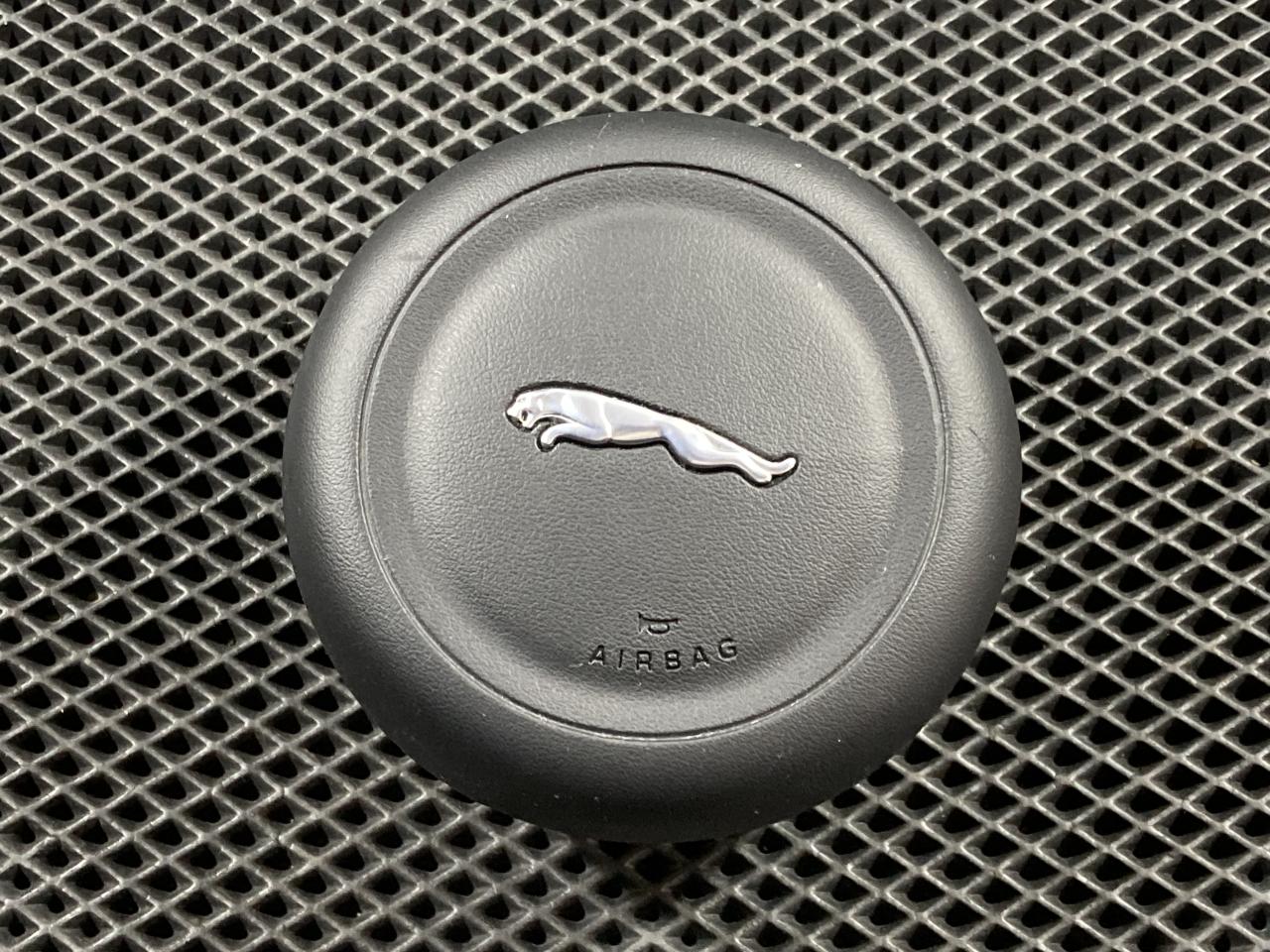 подушка безопасности водителя Jaguar F-Pace 1 поколение 2020, 2.0 л., 204DTA, дизель, АКПП, внедорожник 5 дв., T2H33074PVJ, GX63043B13BC8PVJ, GX63043B13AC, T2H37876PVJ, GX63043B13BC, GX63043B13AC - фото №1