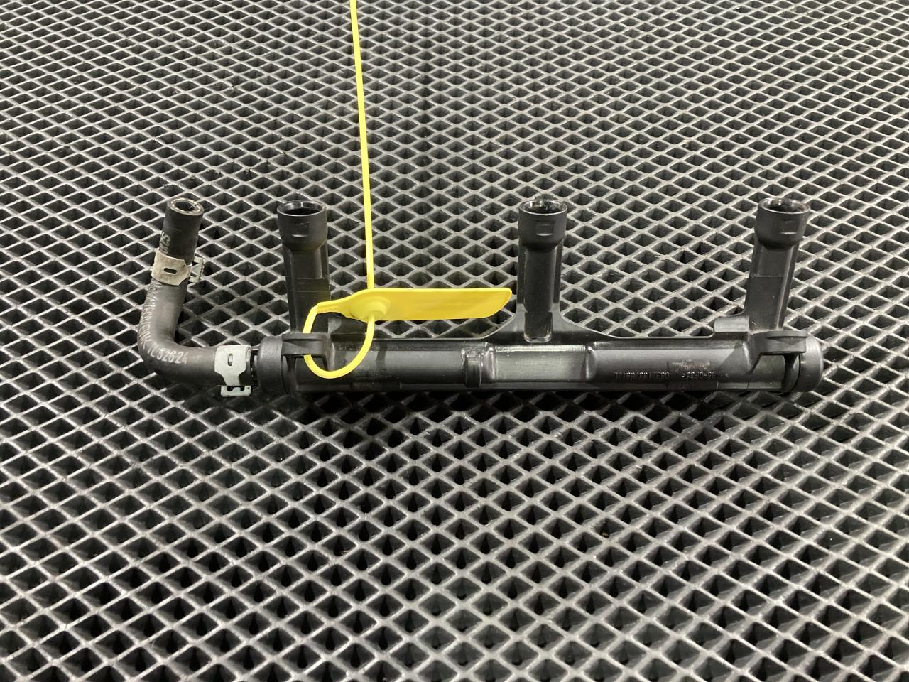 топливная рампа Audi Q7 4M 2017, 3.0 л., CREC, бензин, АКПП, внедорожник 5 дв., 06E133681L - фото №1