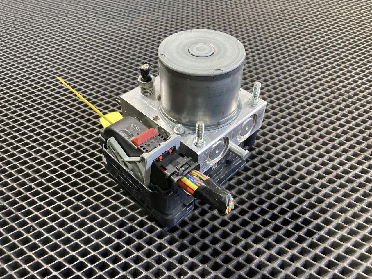 блок ABS Jaguar XF X260 2016, 3.0 л., бензин, АКПП, седан, HX7314F447AF, 0265244340, 2265106539, 0265956242, T2H38801, T2H10331, T2H37243, T2H21228 - фото №1