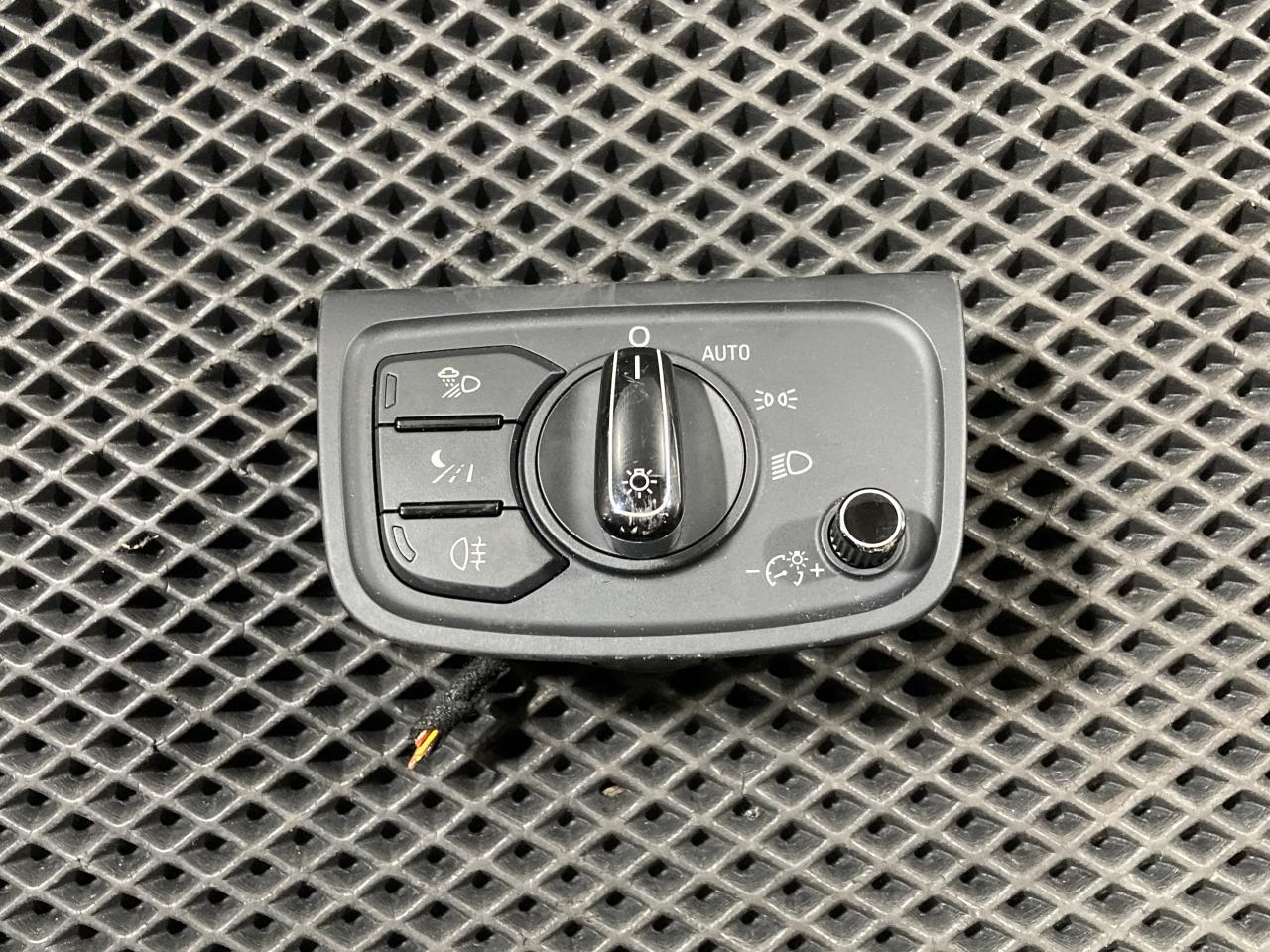 переключатель света Audi A8 D4/4H 2012, 4.2 л., CDRA, бензин, АКПП, седан, 4H0941531C - фото №1