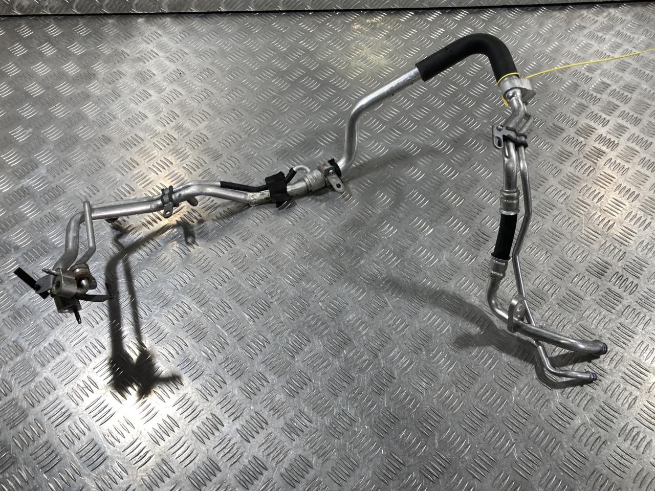 трубка кондиционера Jaguar XE 1 поколение X760 2016, 3.0 л., бензин, АКПП, внедорожник 5 дв., HK8319A834AB, T4A11663, LR091468, T4A3591 - фото №1