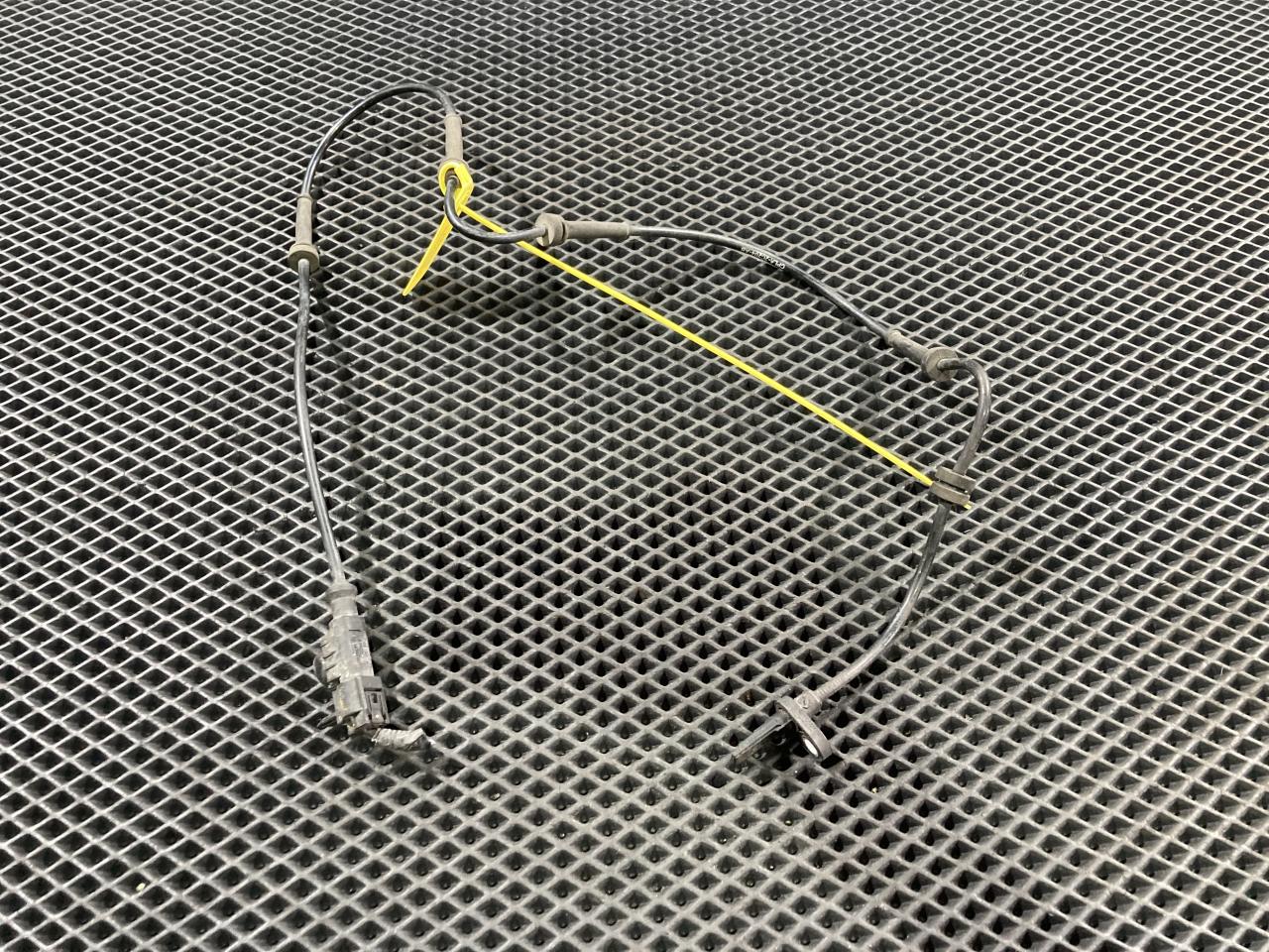 датчик ABS Land Rover Range Rover Sport 2 поколение 2014, 3.0 л., 306PS, бензин, АКПП, внедорожник 5 дв., CPLA2C204AB, LR033461 - фото №1