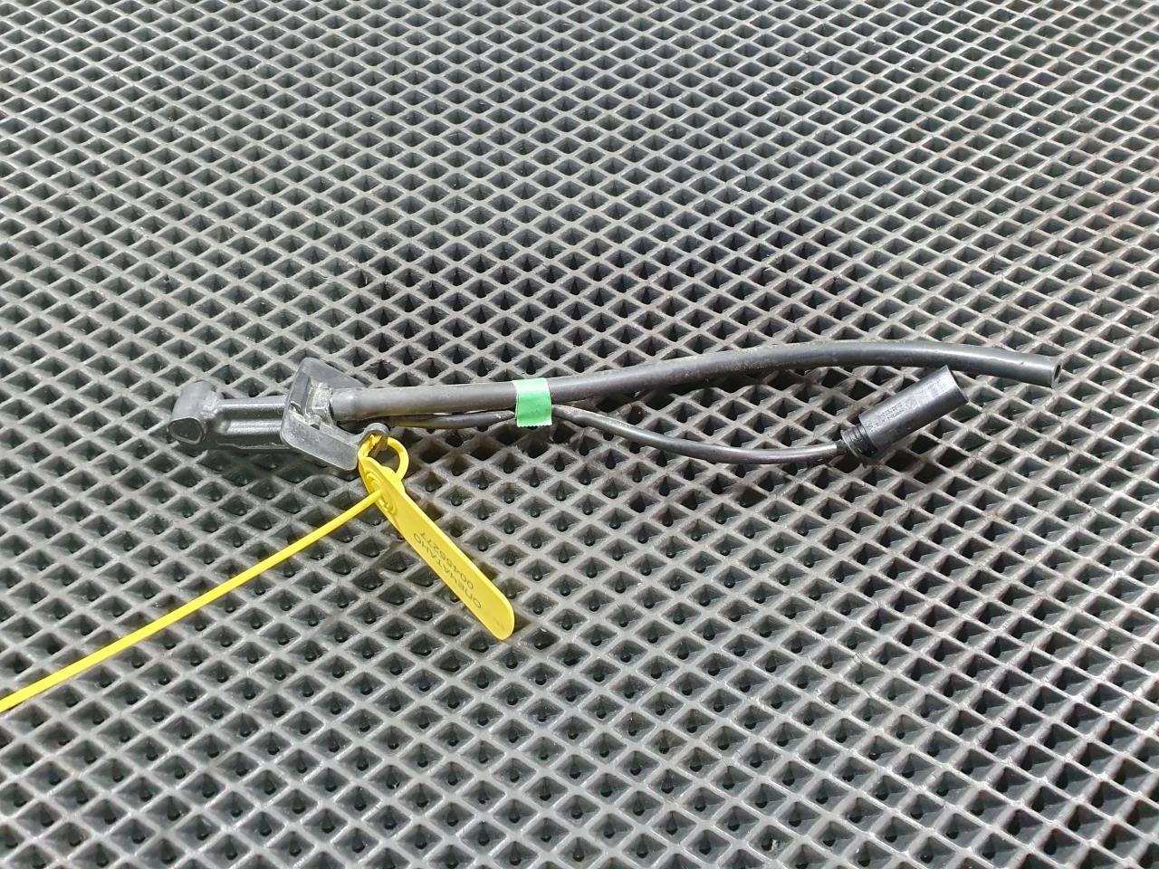 форсунка омывателя лобового стекла Land Rover Range Rover Sport 2 поколение 2016, 3.0 л., бензин, внедорожник 5 дв., LR045321 - фото №1