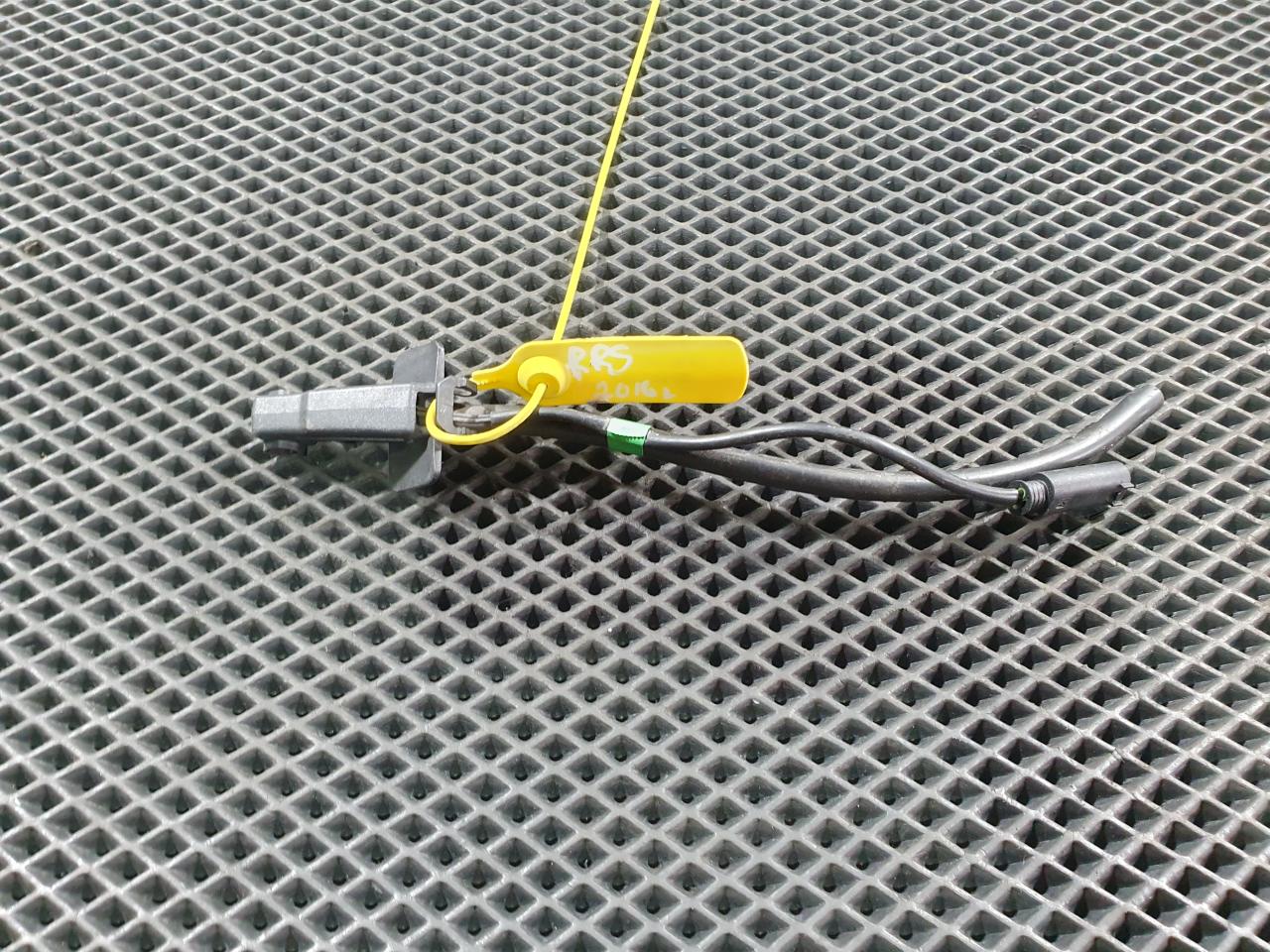 форсунка омывателя лобового стекла Land Rover Range Rover Sport 2 поколение 2016, 3.0 л., бензин, внедорожник 5 дв., LR045321 - фото №1