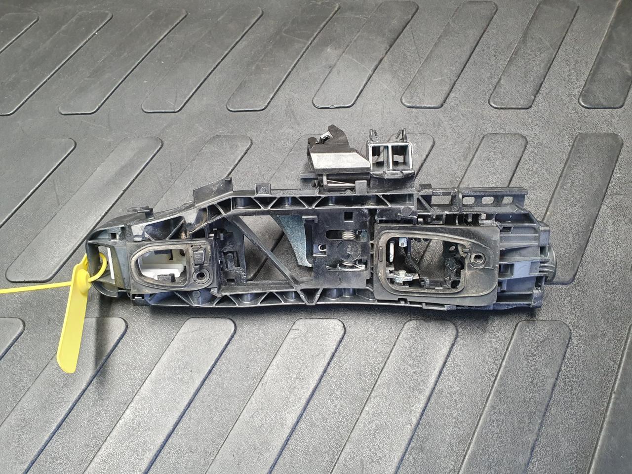 скелет ручки двери передней правой Mercedes-Benz S-Класс W222/C217/A217 2016, 4.7 л., M 278.929, бензин, АКПП, седан, A0997602200, A2227670200, A2227230414 - фото №1