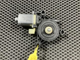 моторчик стеклоподъемника передний левый Porsche Macan 1 поколение 95B 2017, 3.0 л., MCT.MA, бензин, АКПП, внедорожник 5 дв., 0130822716, 5Q0959802B