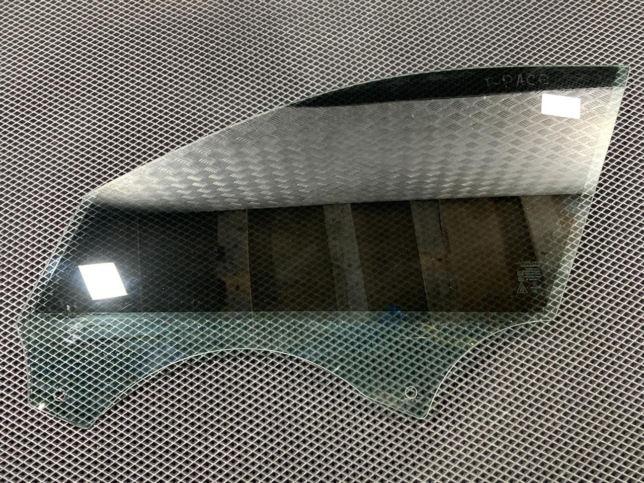 стекло двери передней левой Jaguar F-Pace 1 поколение X761 2018, 3.0 л., дизель, АКПП, внедорожник 5 дв. - фото №1