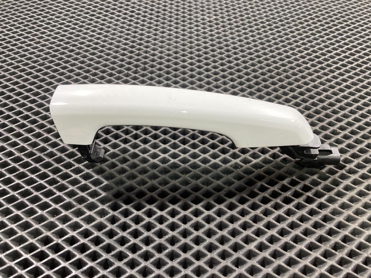 накладка на ручку Jaguar F-Pace 1 поколение 2016, 3.0 л., бензин, АКПП, внедорожник 5 дв., T2H3843LML - фото №1