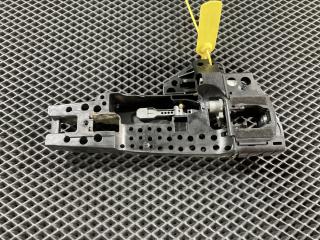 скелет ручки двери передней правой Audi A8 D4/4H 2012, 4.2 л., CDRA, бензин, АКПП, седан, 4H0837886