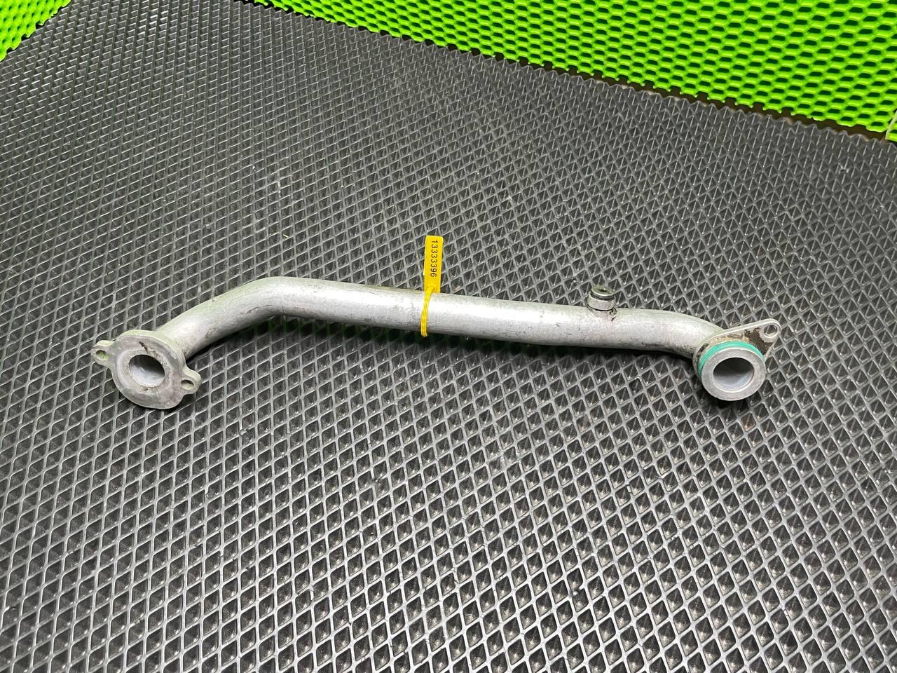 патрубок (трубопровод, шланг) Audi A8 D4/4H 2012, 4.2 л., CDRA, бензин, АКПП, седан, 079121481P - фото №1