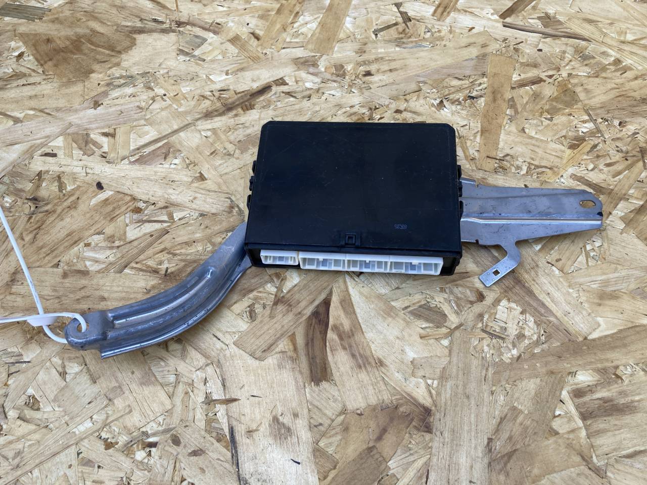 модуль управления двери Lexus LS 4 поколение 2007, 4.6 л., 1UR-FSE, бензин, АКПП, седан, 89223-50300, 123300-7050 - фото №1