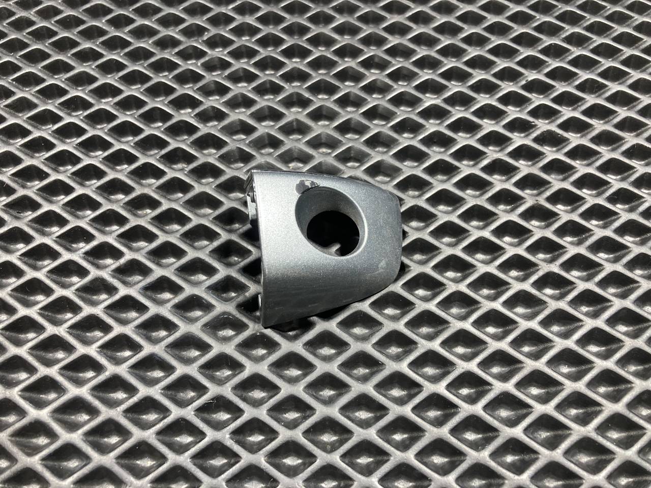 накладка на ручку Audi A8 D4/4H 2011, 4.2 л., CDRA, бензин, АКПП, седан, 4H1837879A, 4H1837879B - фото №1