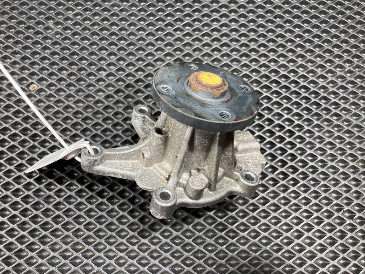 помпа Kia K5 3 поколение 2020, 1.6 л., G4FP, бензин, АКПП, 251002M800 - фото №1